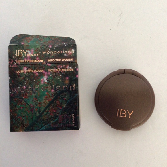 IBY BEAUTY INTO THE WOODS LUSH EYESHADOW NWT - Picture 2 of 6